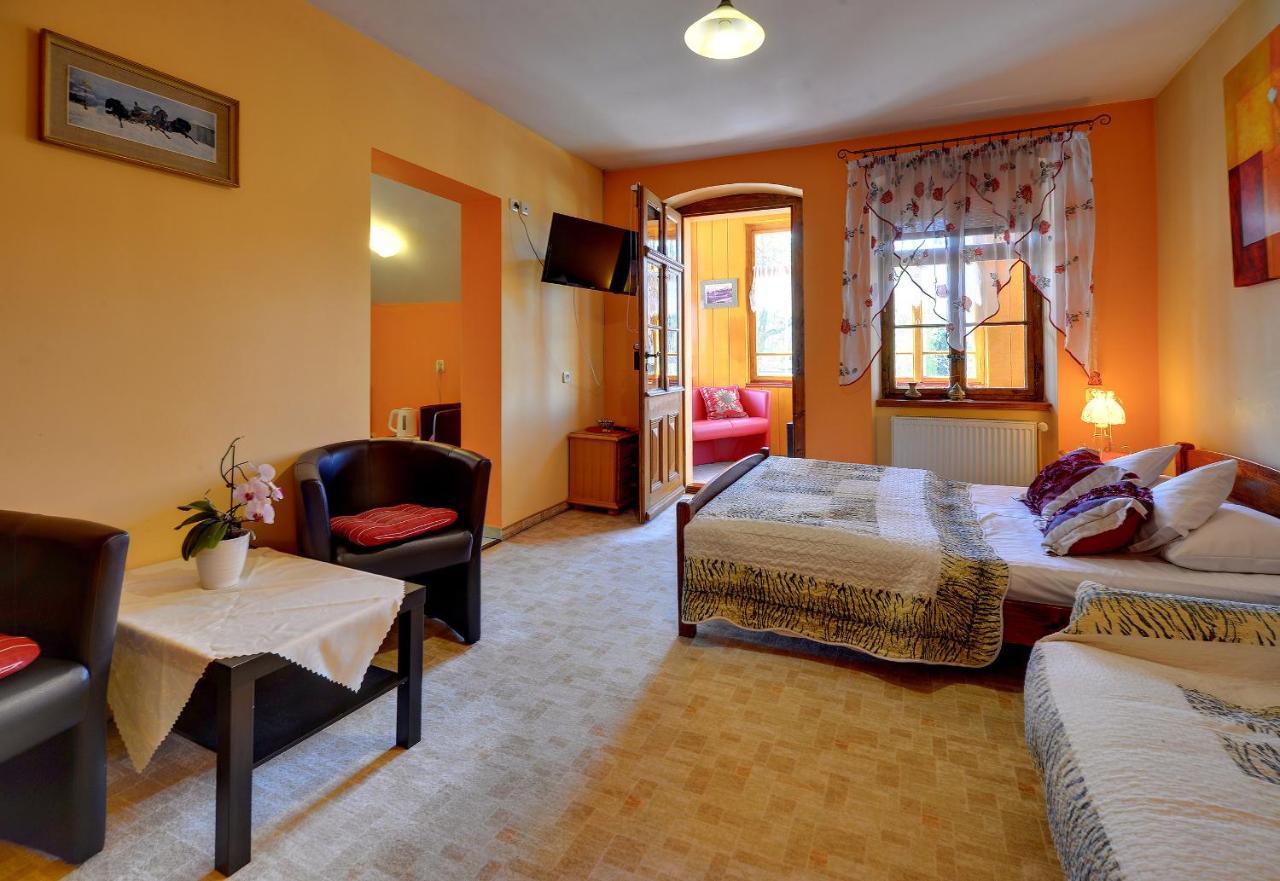 Apartamenty I Pokoje Karpacz - Centrum Karpacza, Parking W Cenie! Екстер'єр фото