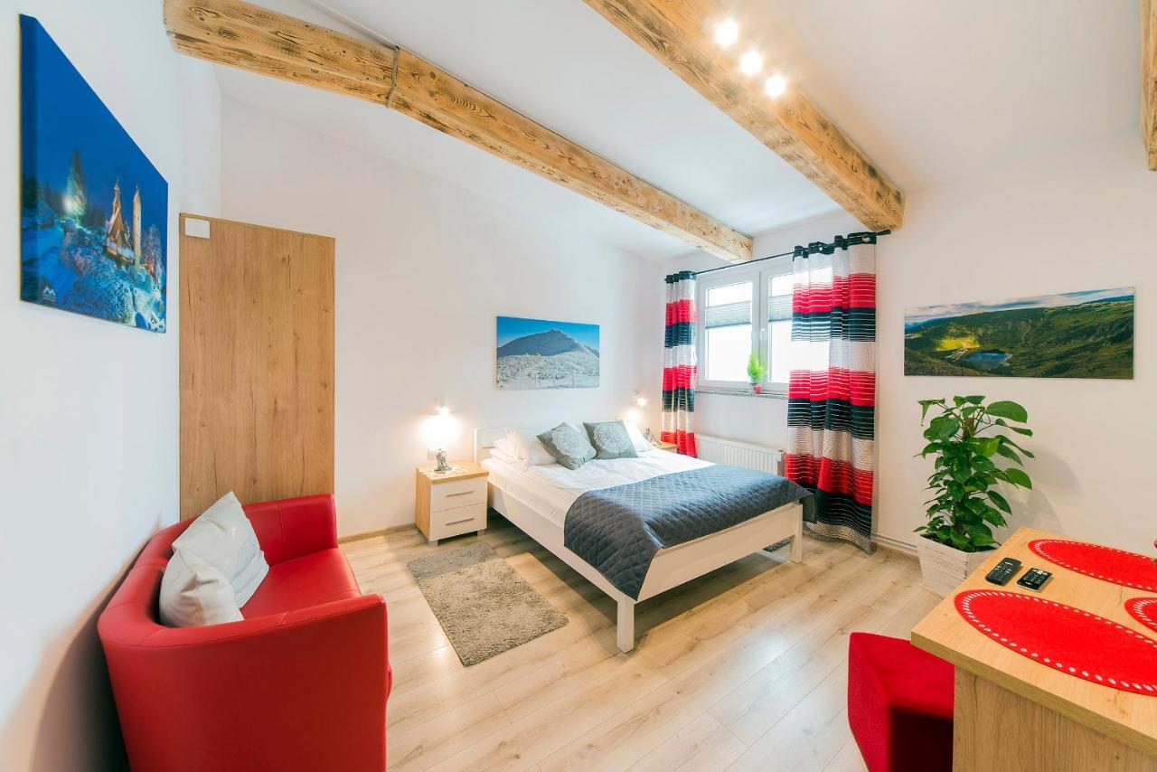 Apartamenty I Pokoje Karpacz - Centrum Karpacza, Parking W Cenie! Екстер'єр фото